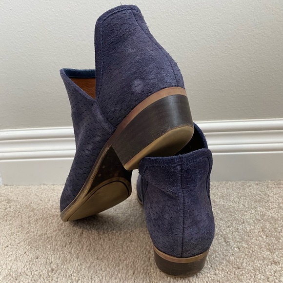Lucky Brand Size 7 Blue Suede Boots - Picture 2 of 4